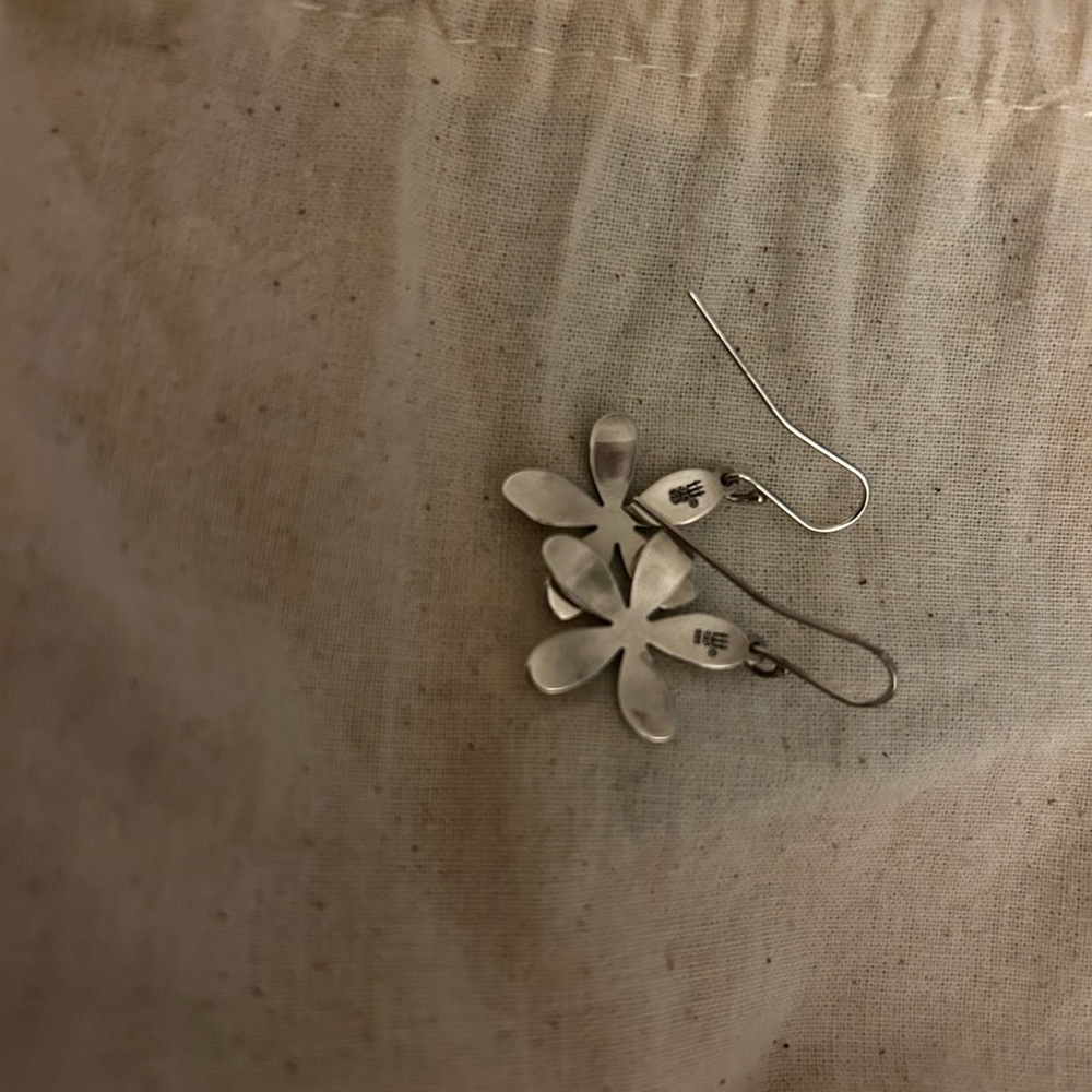 RETIRED Daisy James Avery Earrings - Picture 5 of 5